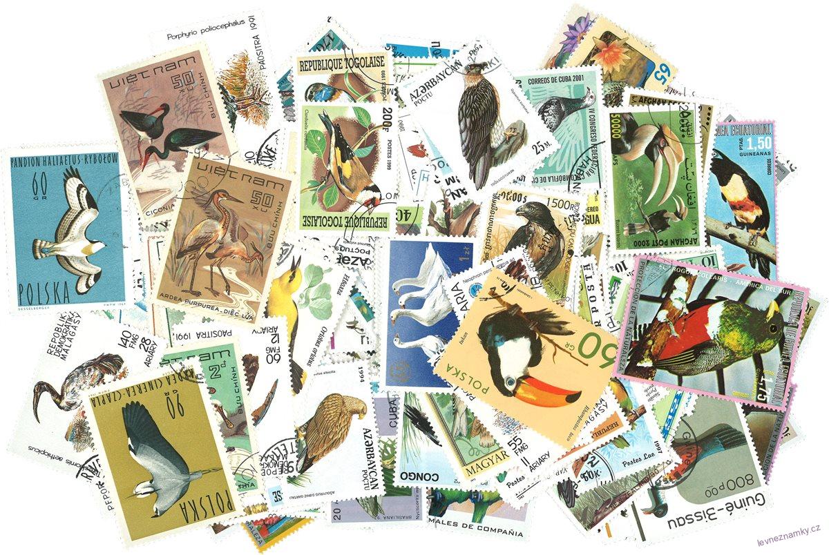 Balíček známek - ptáci - 250 ks