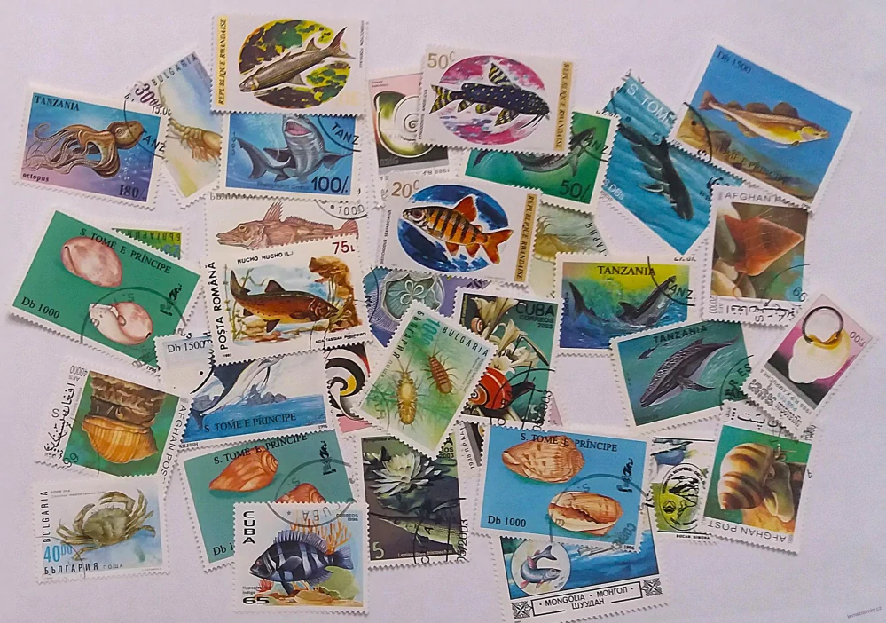 Balíček známek - ryby, mořská fauna - 30 ks