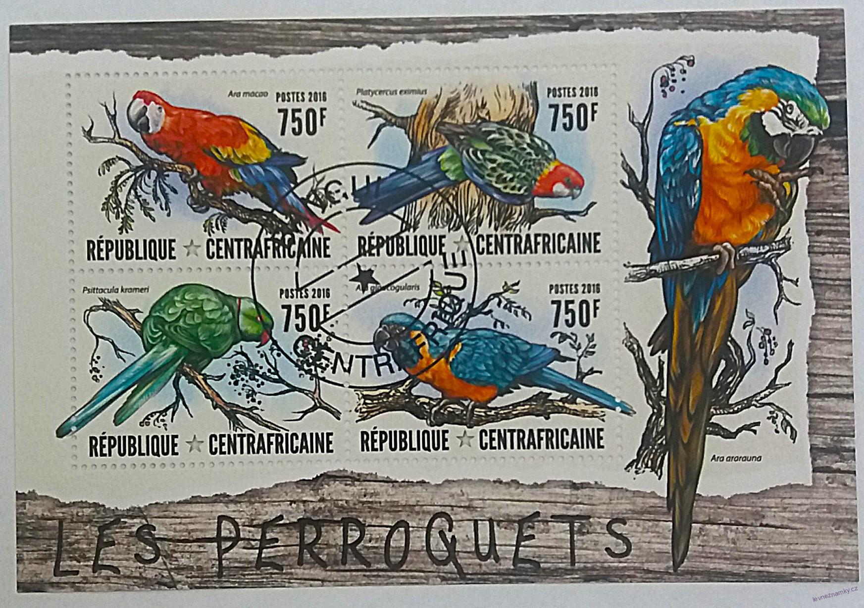 Aršík CentrAfrika - papoušci