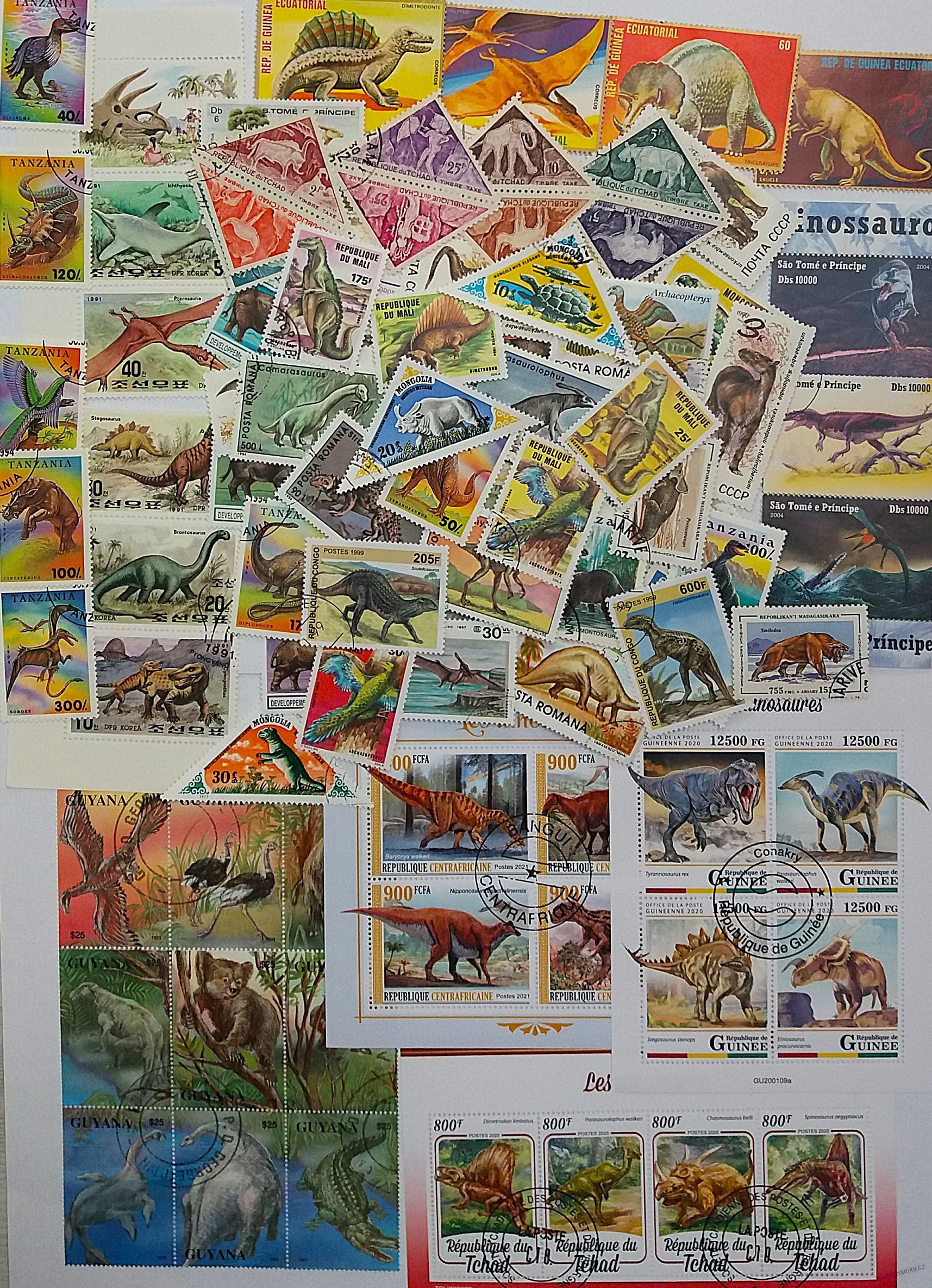 Balíček známek - prehistorická zvířata - 100 ks