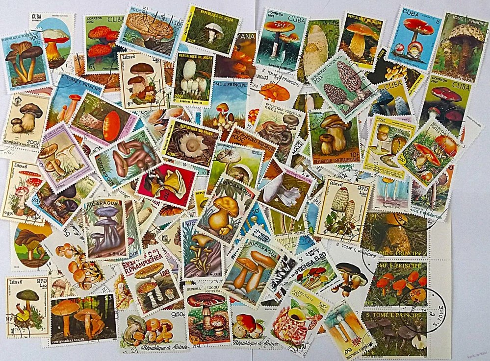 Balíček známek - houby - 100 ks