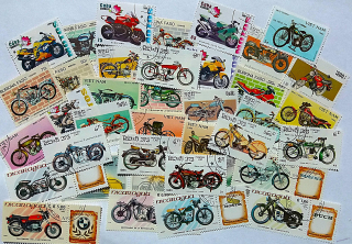 Balíček známek - motorky - 40 ks