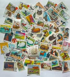 Balíček známek - domácí zvířata - 100 ks